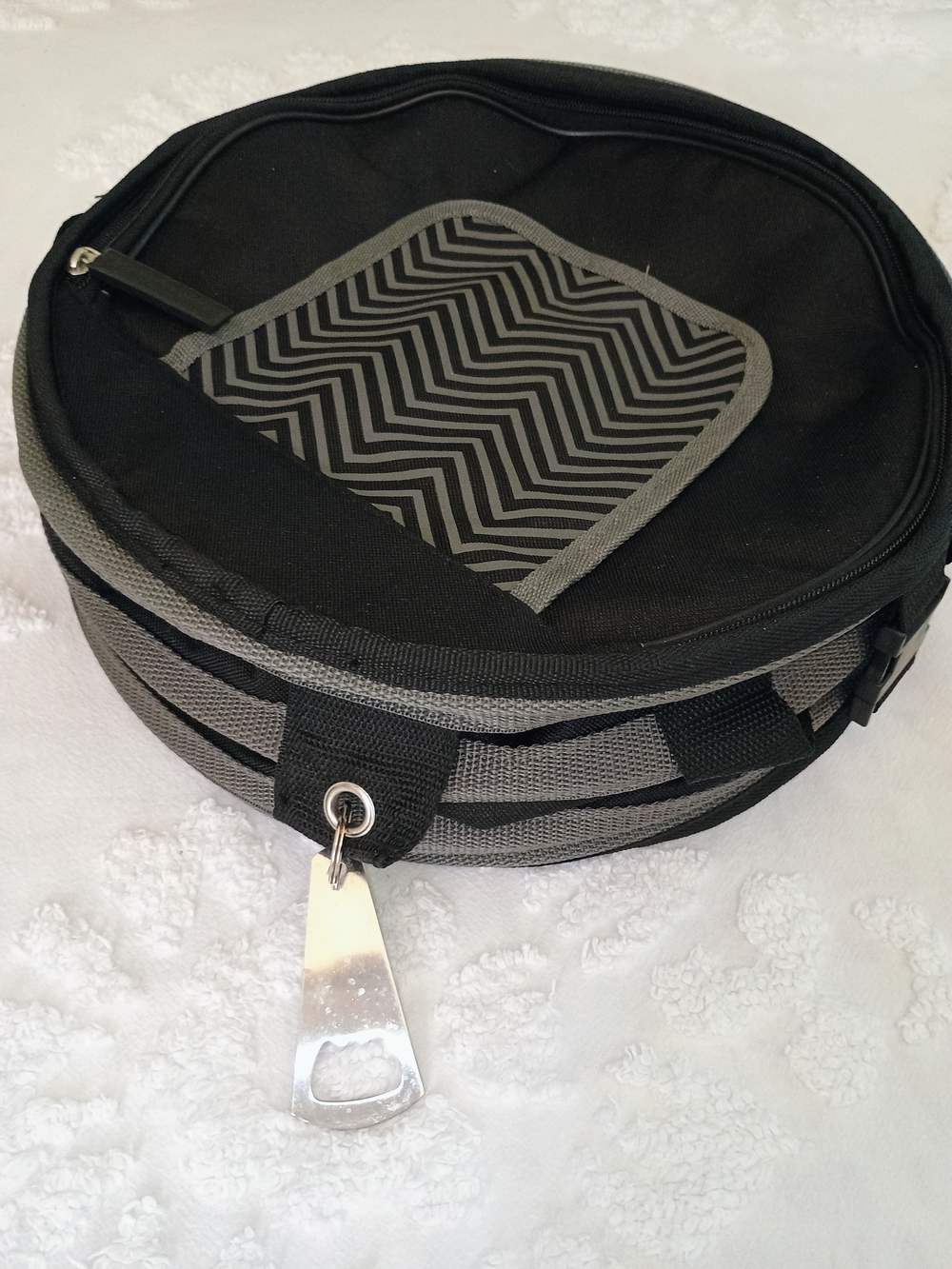 Pampered Chef Black and Gray Insulated Collapsible Cooler Bag - Picture 6 of 6